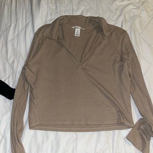 H&M, Medium no specific measurements, crop, Tan color